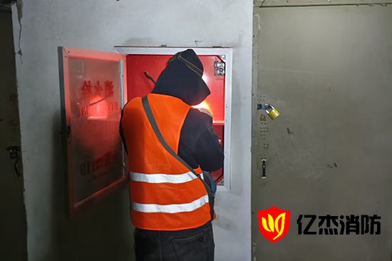 酒店消防设施升��攚w��费用如何计���？大约多钱每��^�c�I��